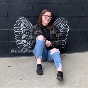 Meet your Posher, April